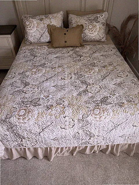 Lush Decor Full/Queen Beige/Brown Floral Quilt & 2 Shams-EUC!