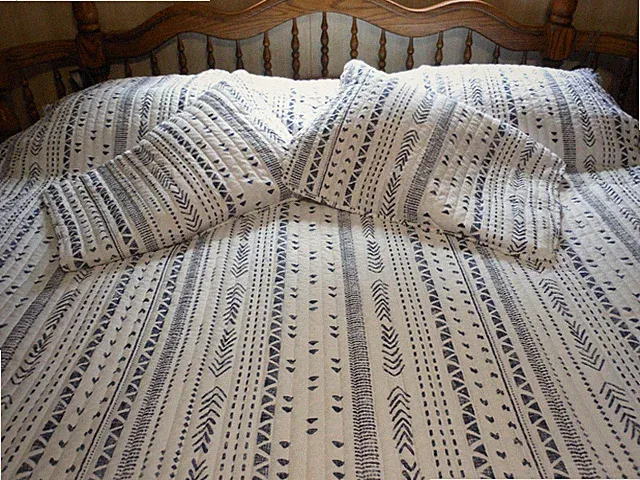 Lush Decor Hygge Striped Navy Blue & White Revisable 88"x 92" 3 Piece Quilt Set