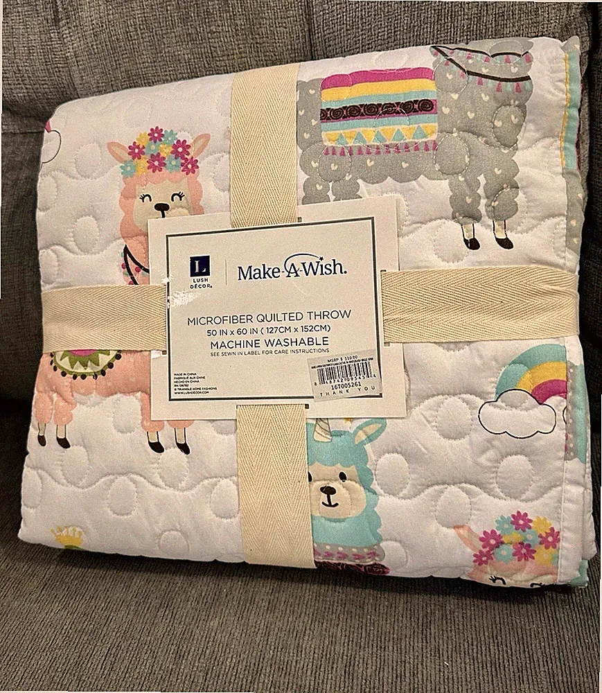 Lush Decor Make A Wish 50 in x 60 in Microfiber Quilted Throw Machine Washable