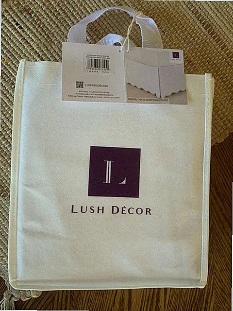 NWT King Lush Decor Coastal Chic Scallop Edge Single Bed Skirt