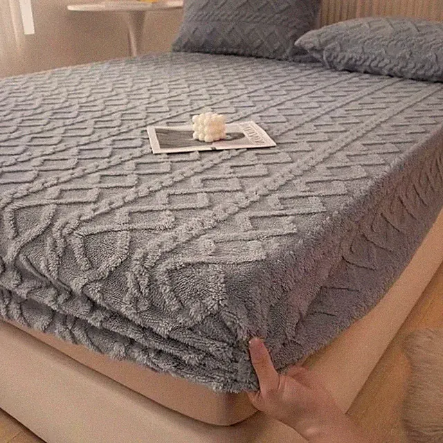 Soft Warm Bed Cover 3D Embossed Mattress Protector Cover Plush Velvet Bedspreads